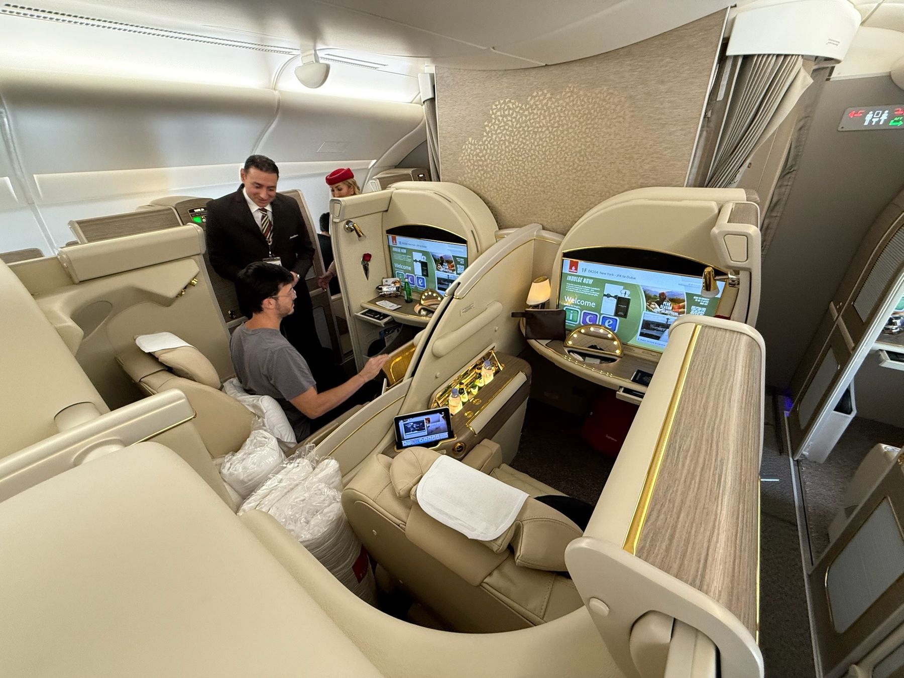 Emirates First Class — flown and photographed by David